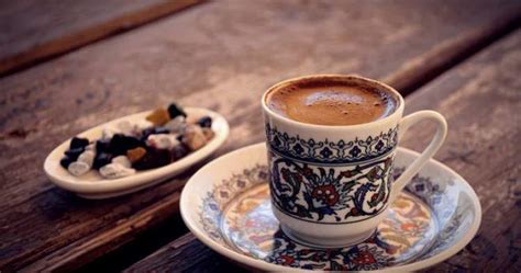 rüyada türk kahvesi içen birini görmek